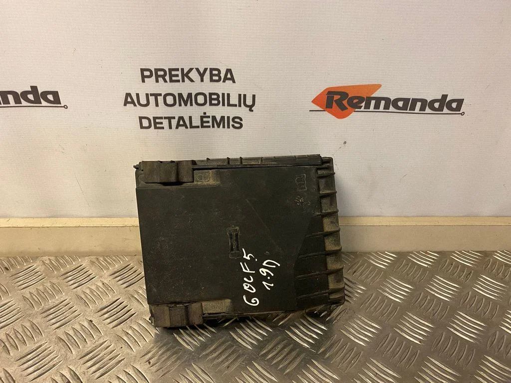 Drošinātāju bloks 1K0937124K