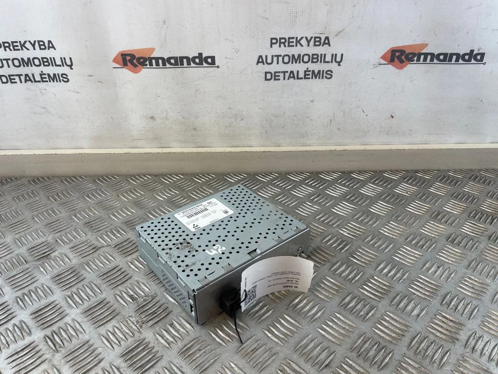 Radio/CD/DVD atskaņotājs/navigācija A2229008911
