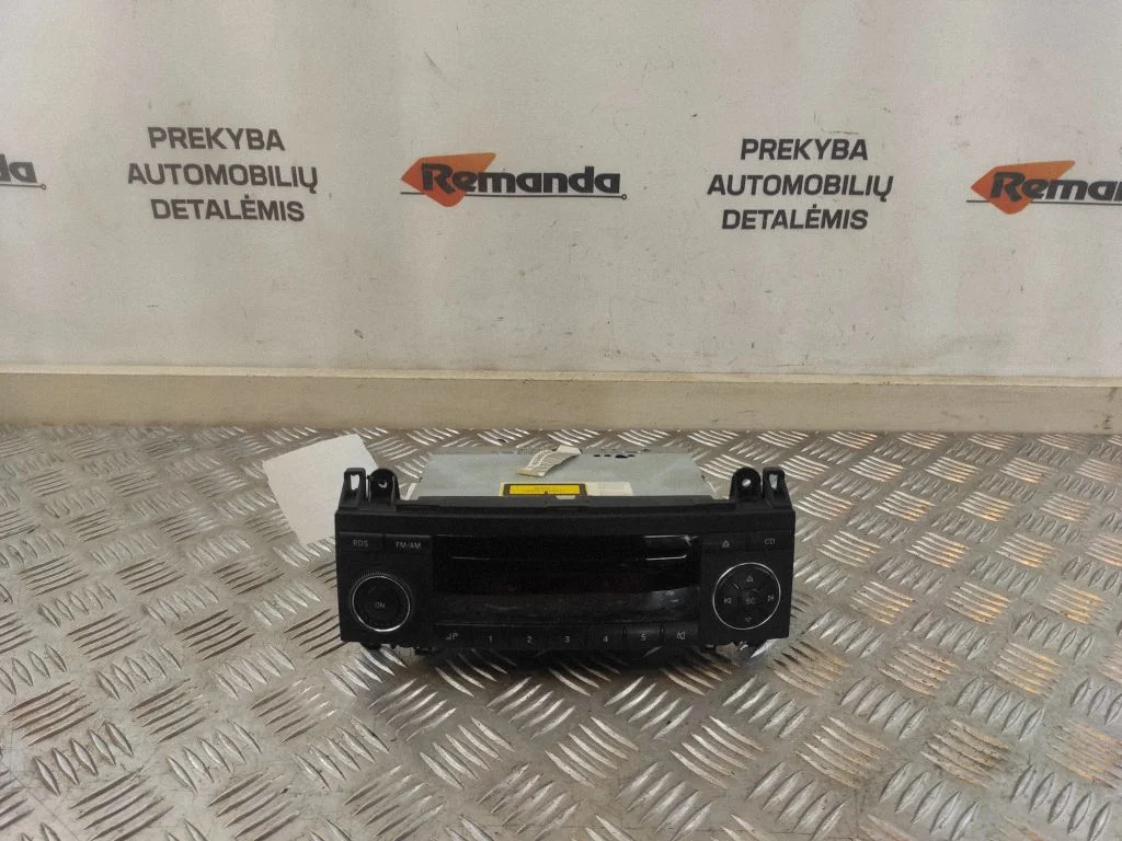 Radio/CD/DVD atskaņotājs/navigācija A1698200086