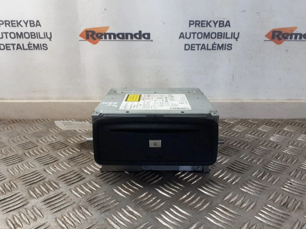 Radio/CD/DVD atskaņotājs/navigācija A2179003101