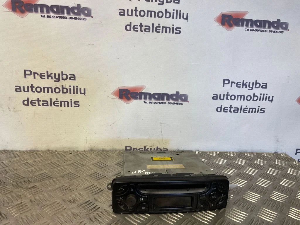 Radio/CD/DVD/GPS head unit 02038202206