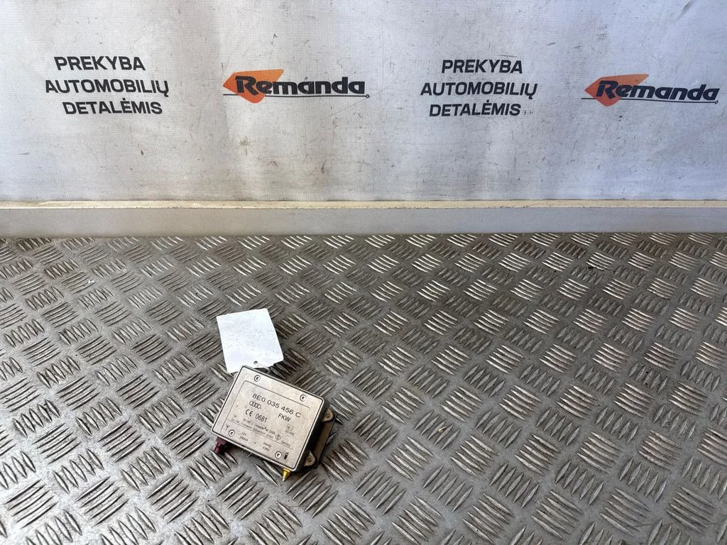 Antenni võimendi 8E0035456C