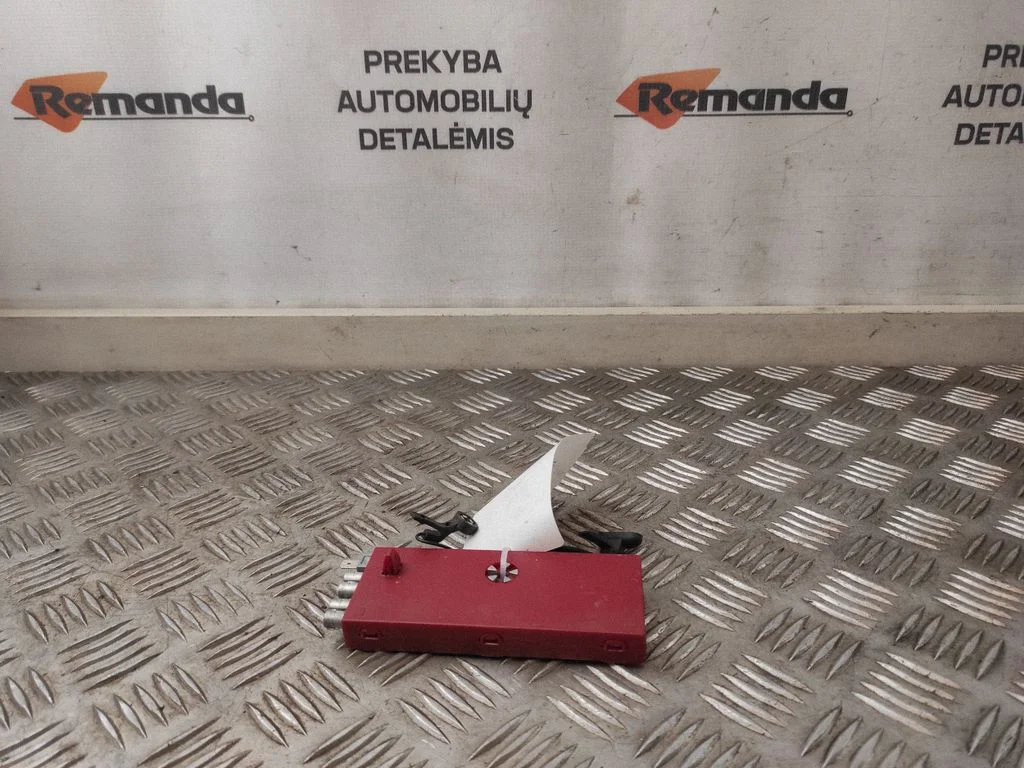 Antenas pastiprinātājs 30679717