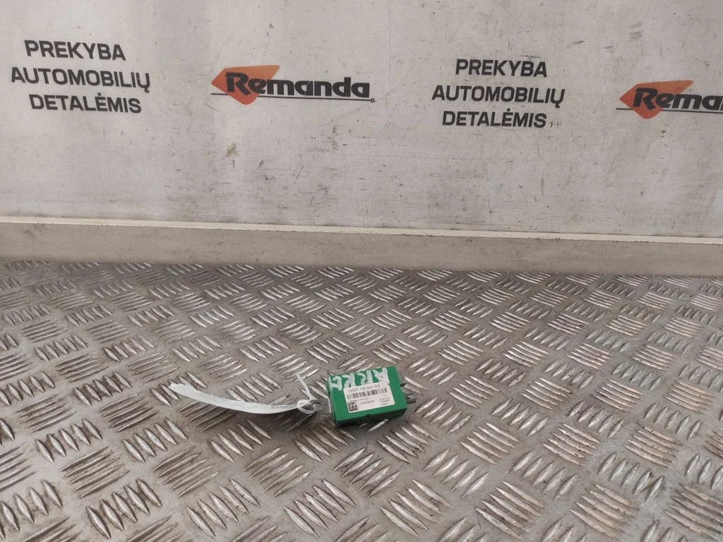 Antenas pastiprinātājs – Ford Mustang VI (2015-)