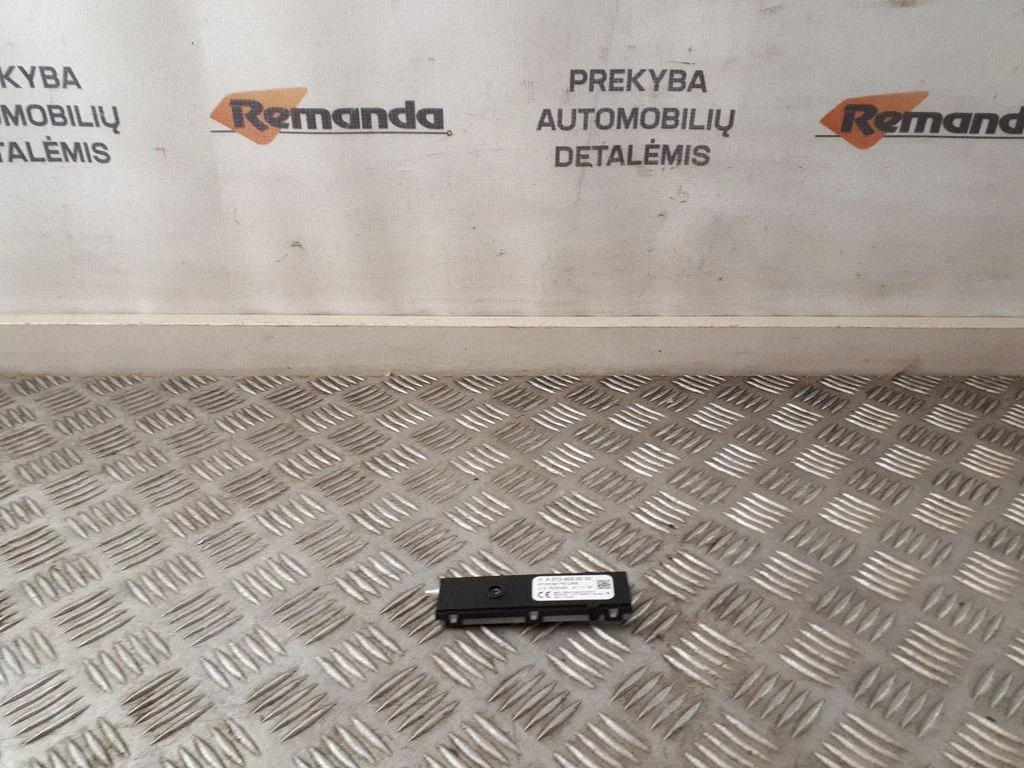 Wzmacniacz antenowy – Mercedes-Benz Klasa C W205 (2014-2021)