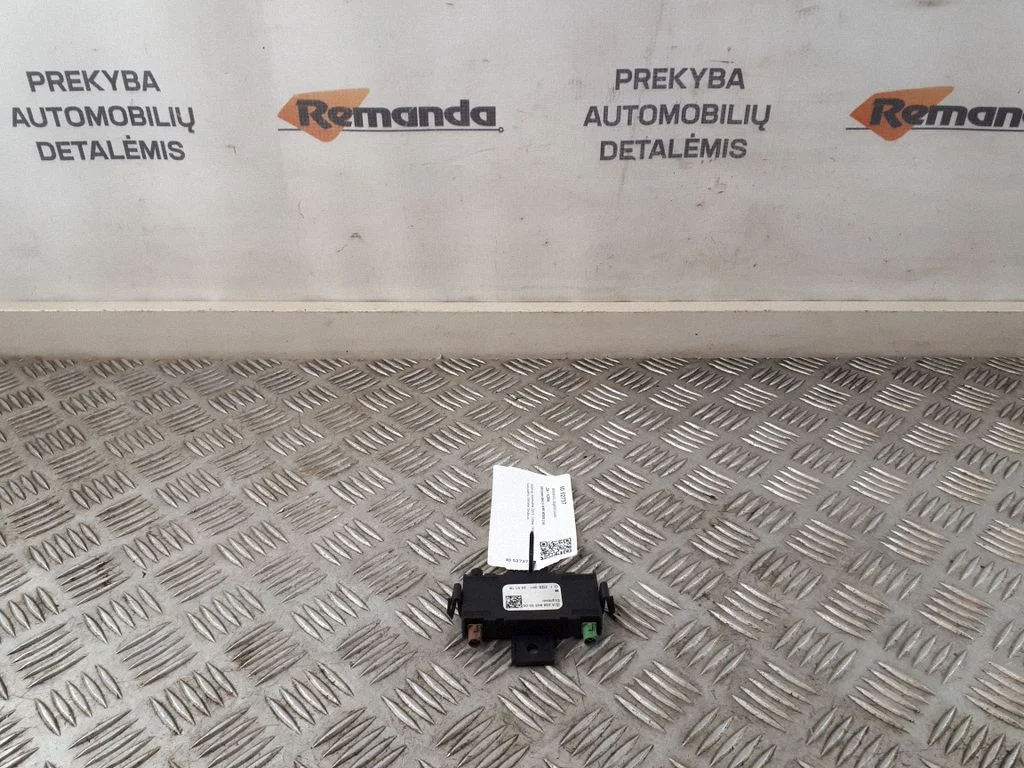 Antenas pastiprinātājs – Mercedes-Benz C klase W205 (2014-2021)