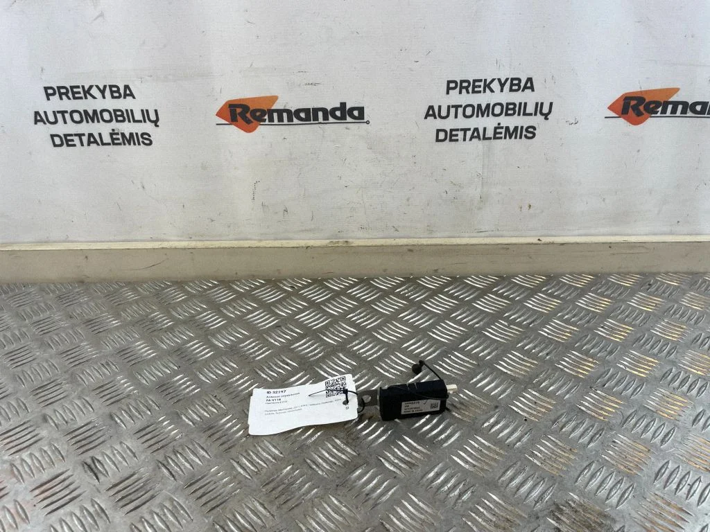 Aerial antenna amplifier – Opel Astra K (2015-2021)