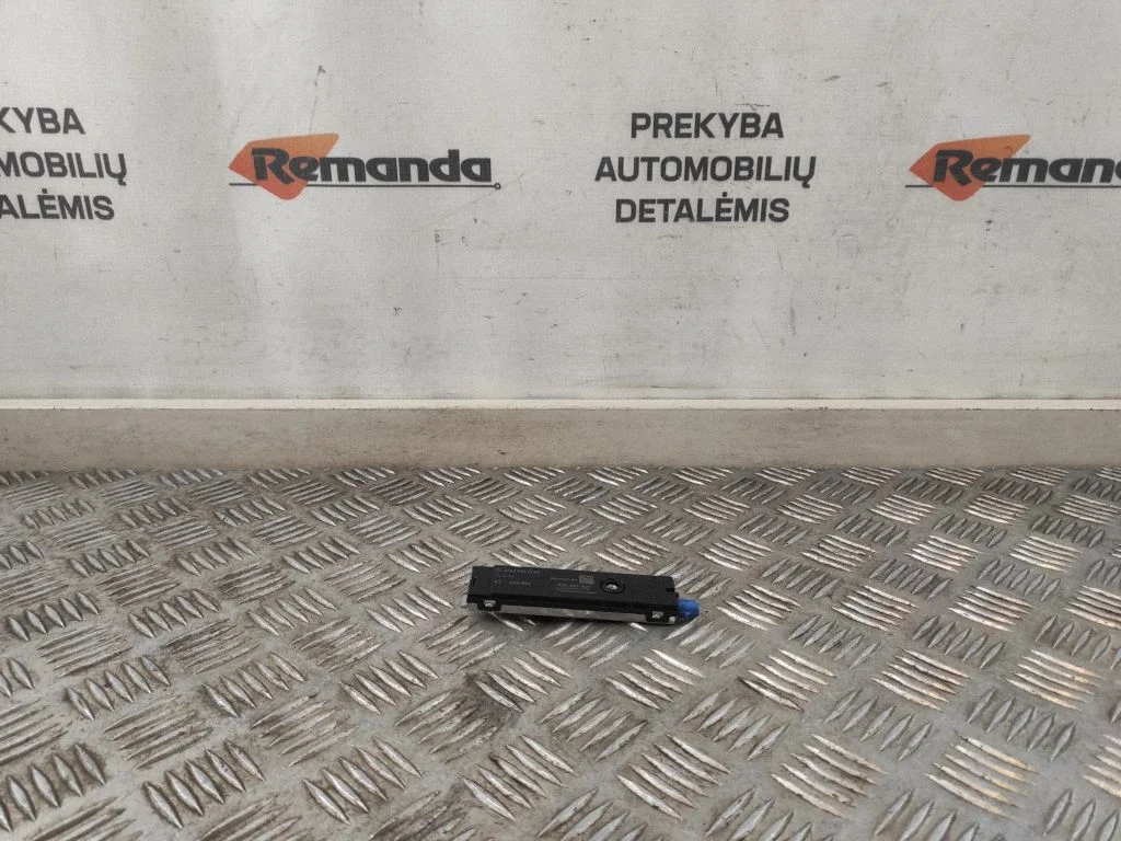 Antenas pastiprinātājs – Mercedes-Benz S klase W222 (2013-)
