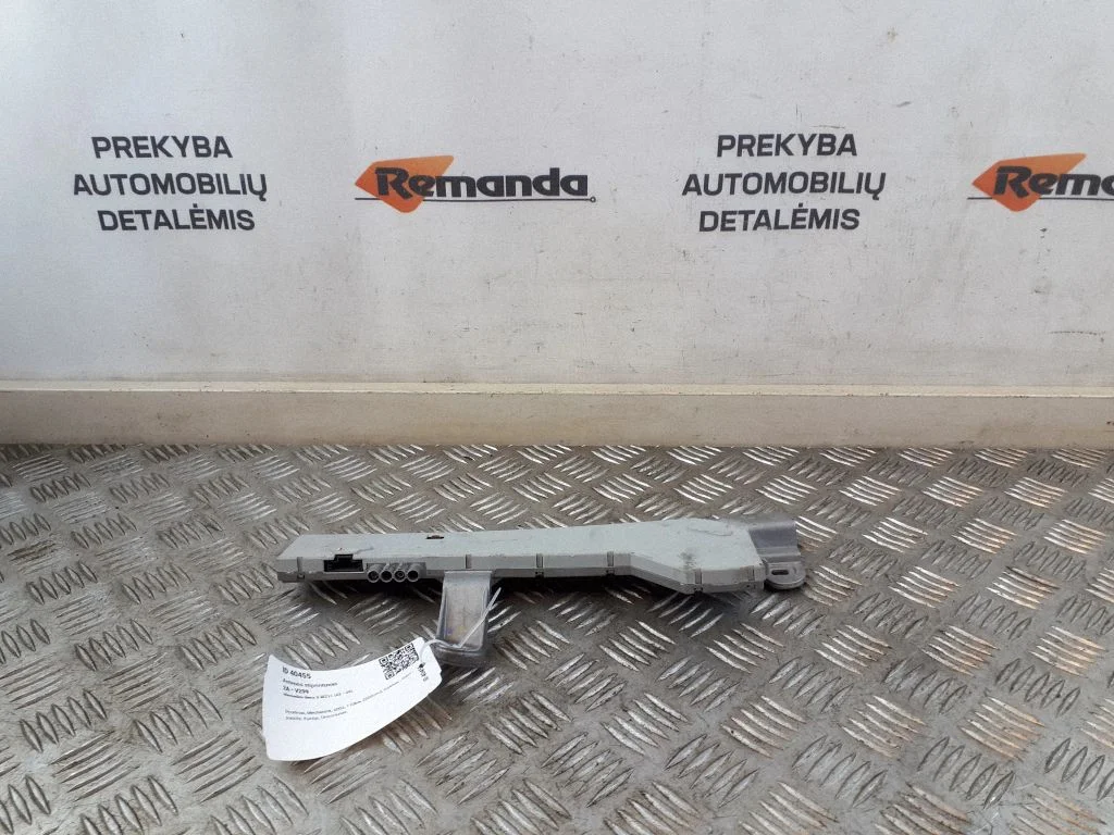 Antenas pastiprinātājs – Mercedes-Benz E klase W211 (2002-2009)