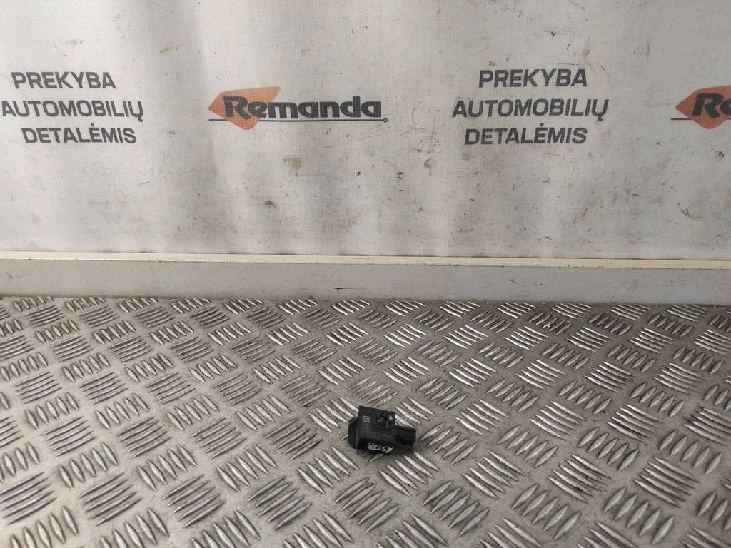 Turvapadja löögiandur 13502577