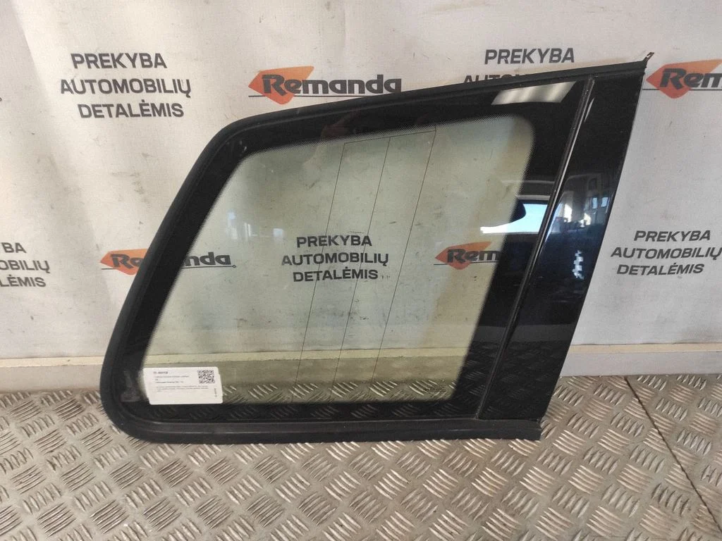 Rear side window 7L6845298