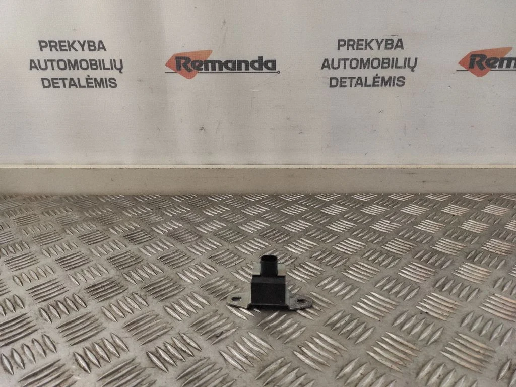 Drošības spilvenu trieciena sensors 6G9N5B739AA