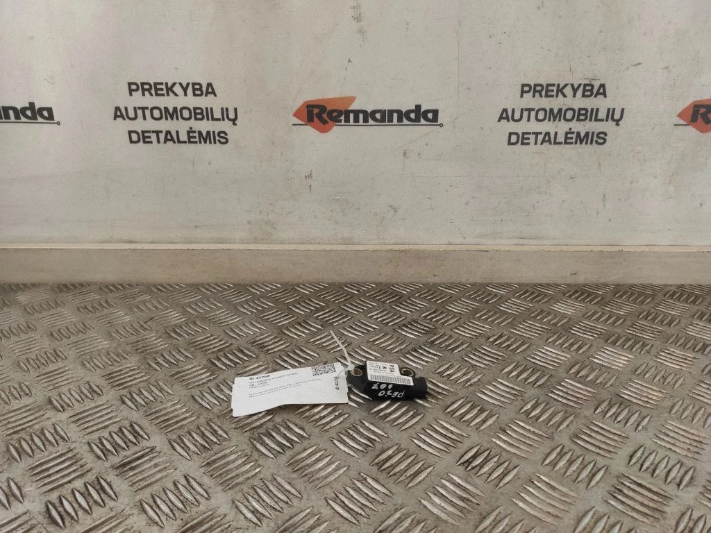 Drošības spilvenu trieciena sensors