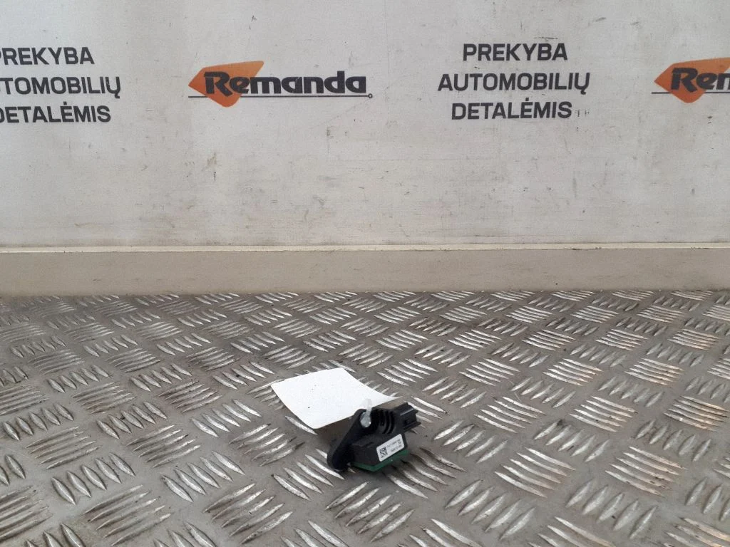 Drošības spilvenu trieciena sensors 5N0959351B