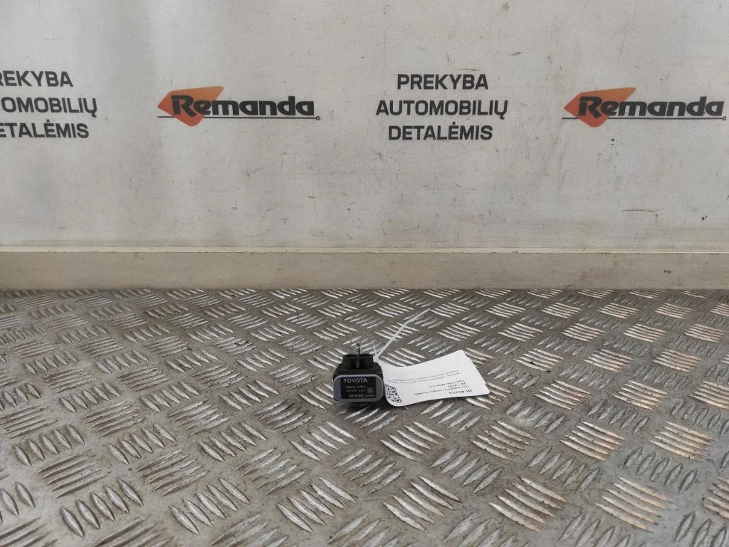 Drošības spilvenu trieciena sensors – Toyota Prius (XW50) (2015-2023)
