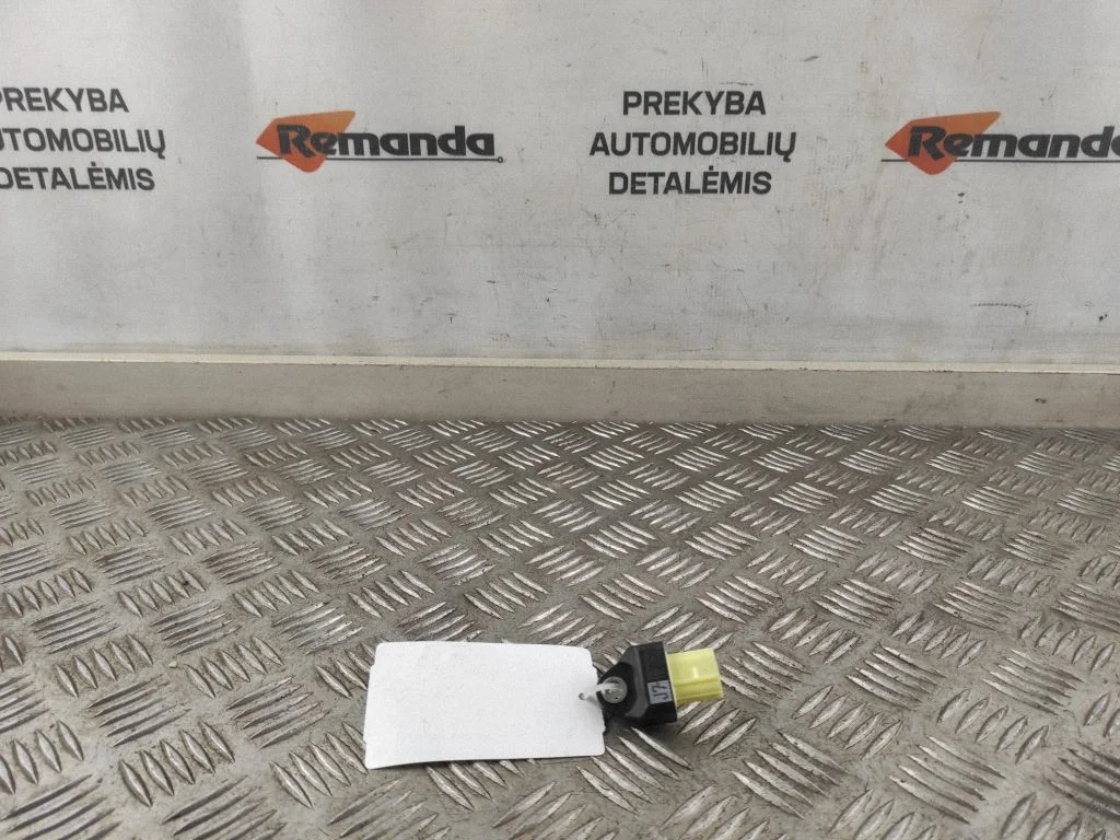 Drošības spilvenu trieciena sensors 8983128040