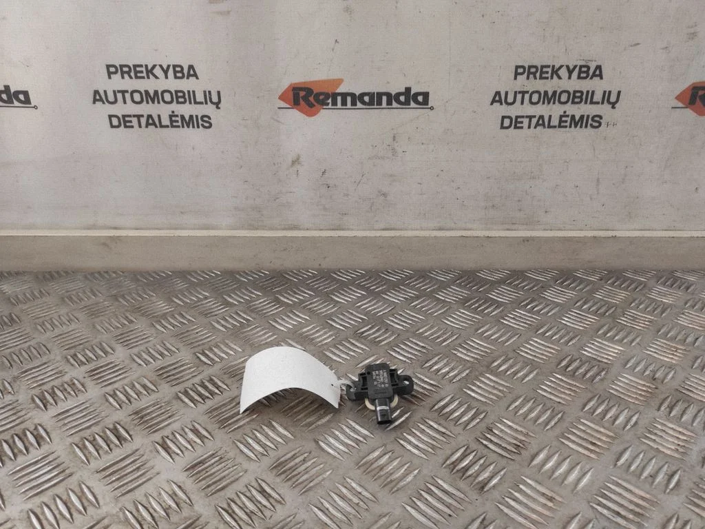 Drošības spilvenu trieciena sensors A1668210351