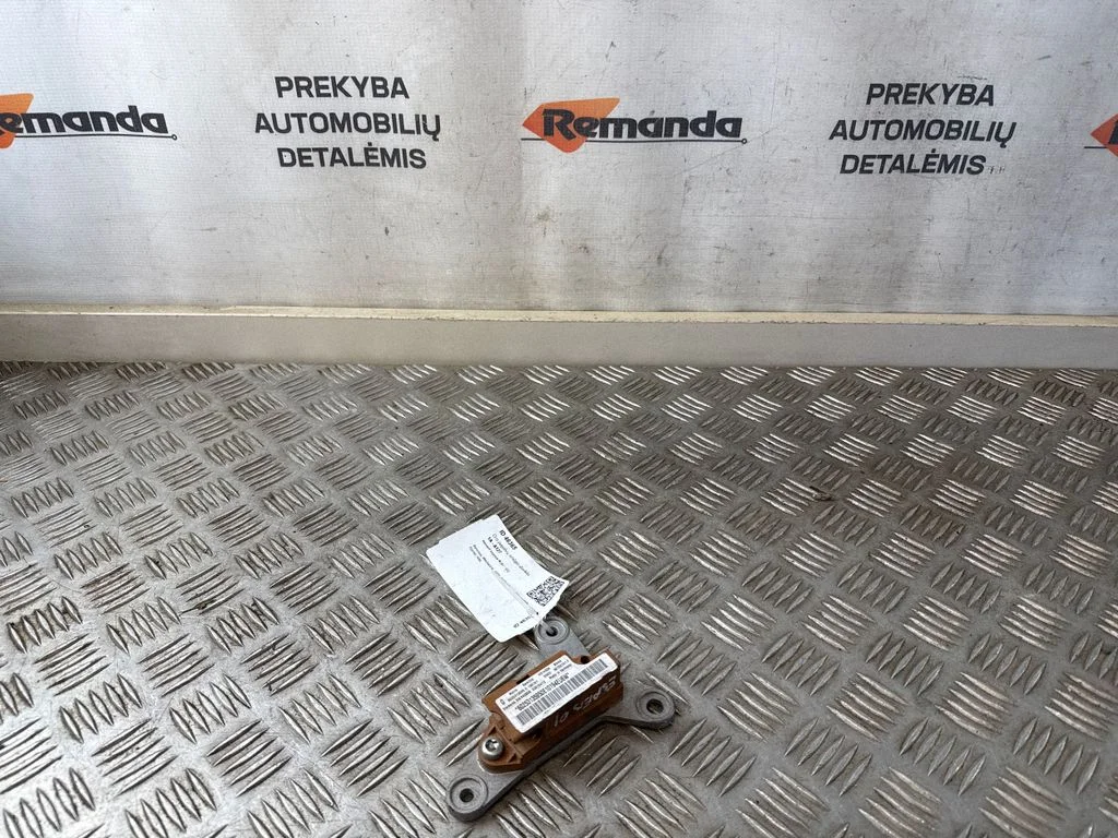 Drošības spilvenu trieciena sensors 5WK42858