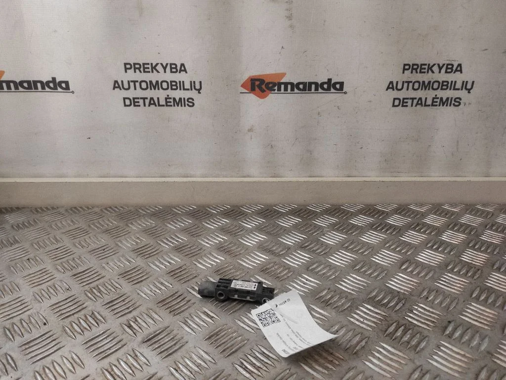 Drošības spilvenu trieciena sensors 7L0909606