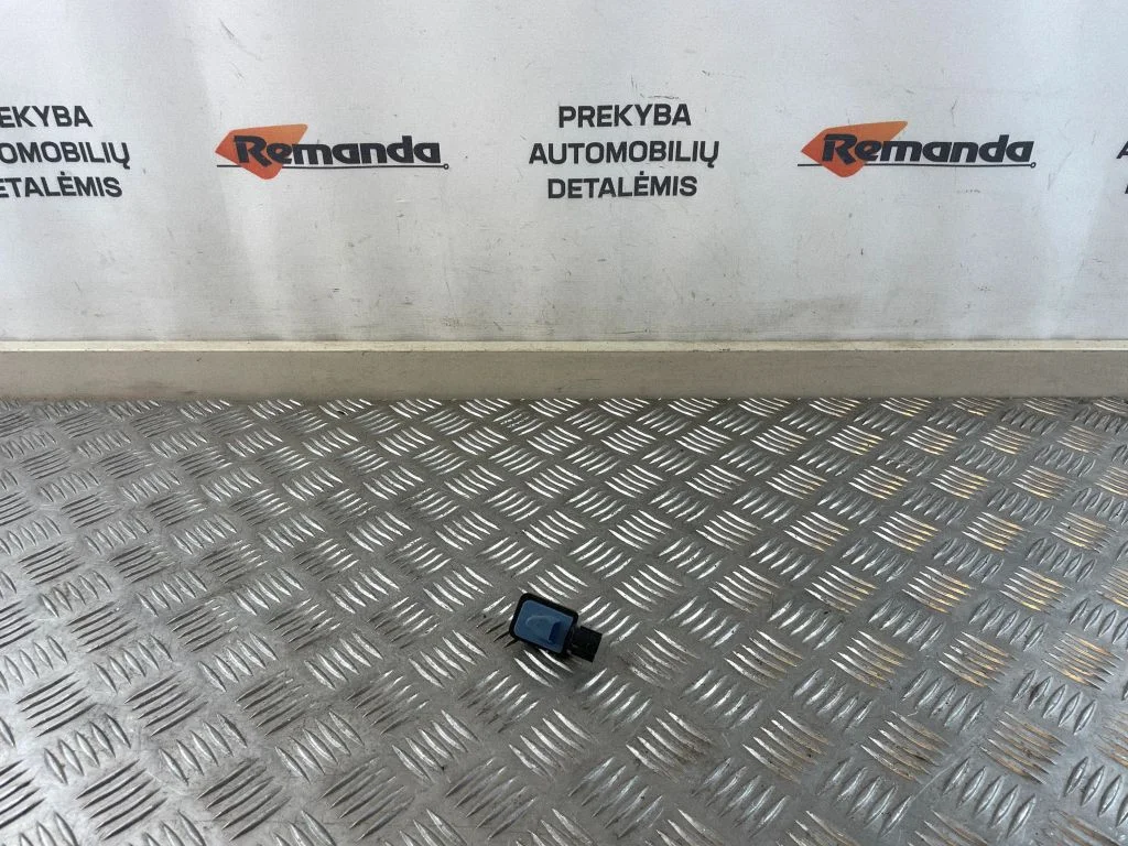 Airbag deployment crash/impact sensor – Toyota RAV 4 (XA50) (2018-)