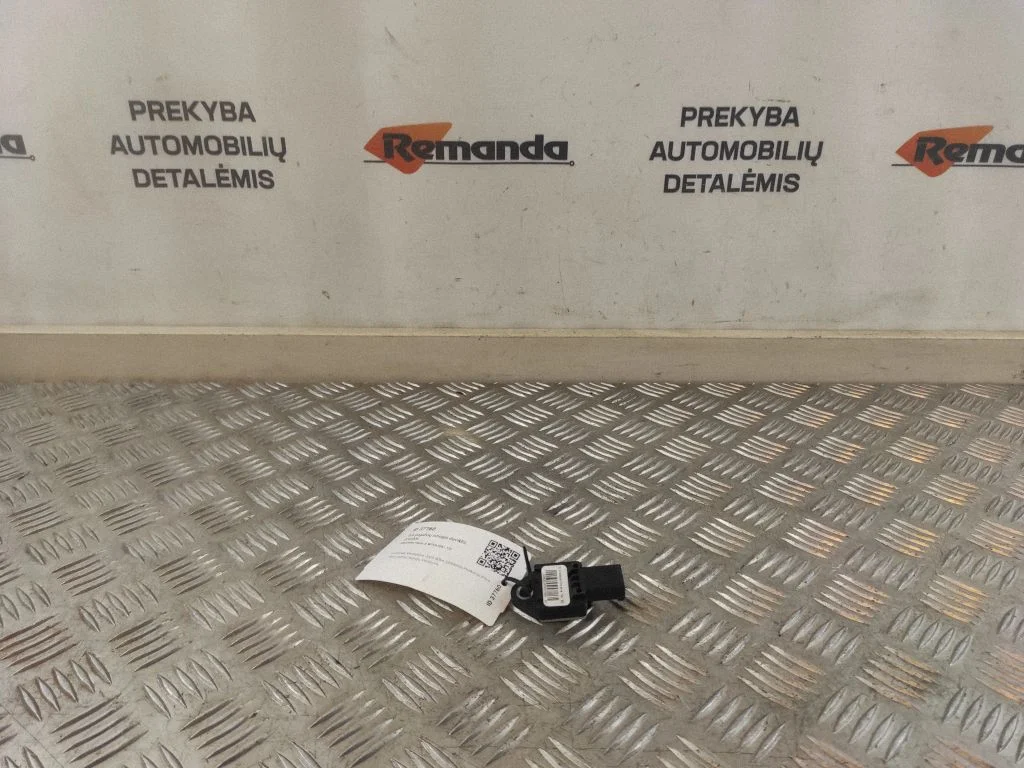 Drošības spilvenu trieciena sensors A1698202226