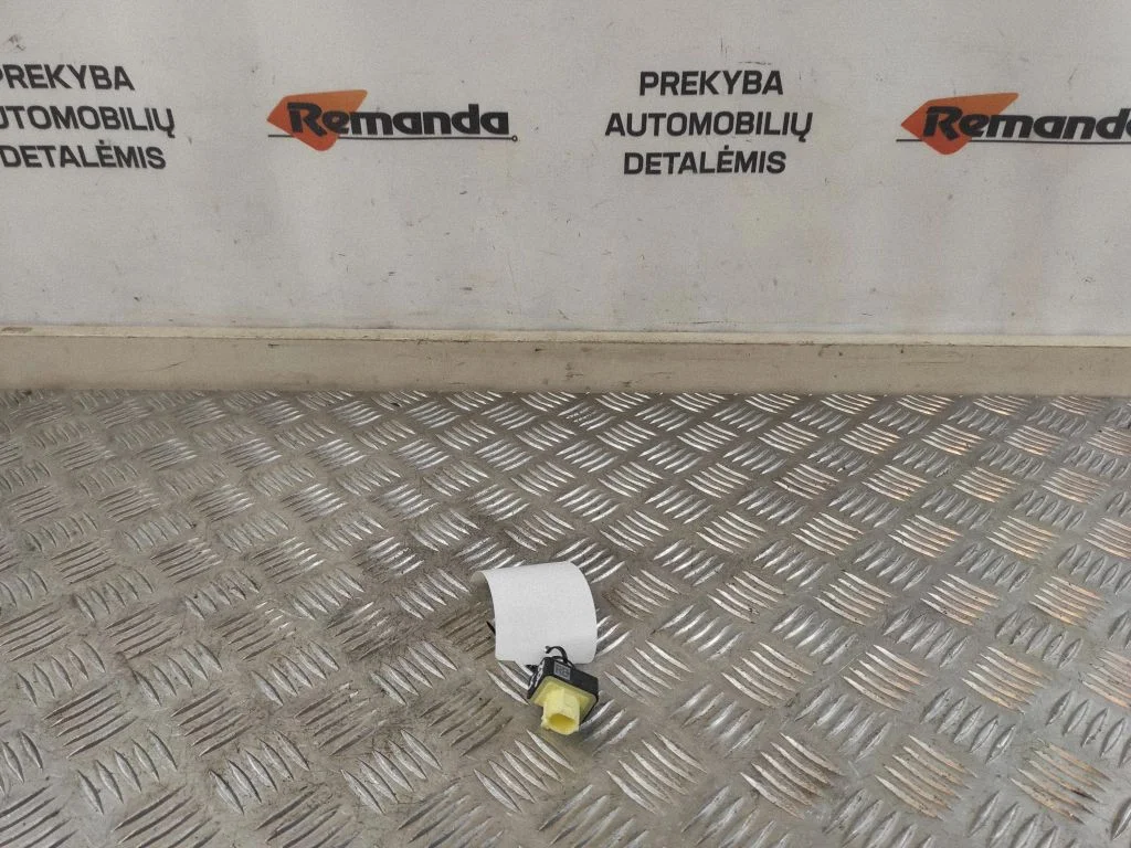 Drošības spilvenu trieciena sensors – Toyota RAV 4 (XA50) (2018-)