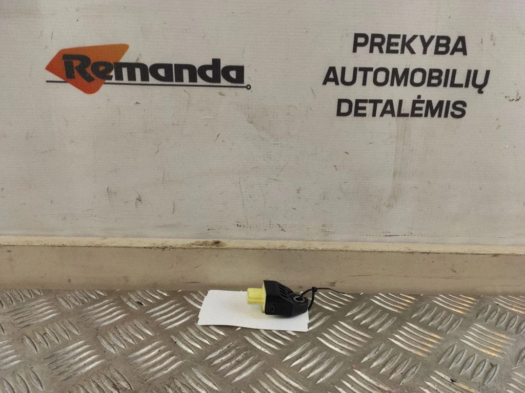 Drošības spilvenu trieciena sensors 8983133050