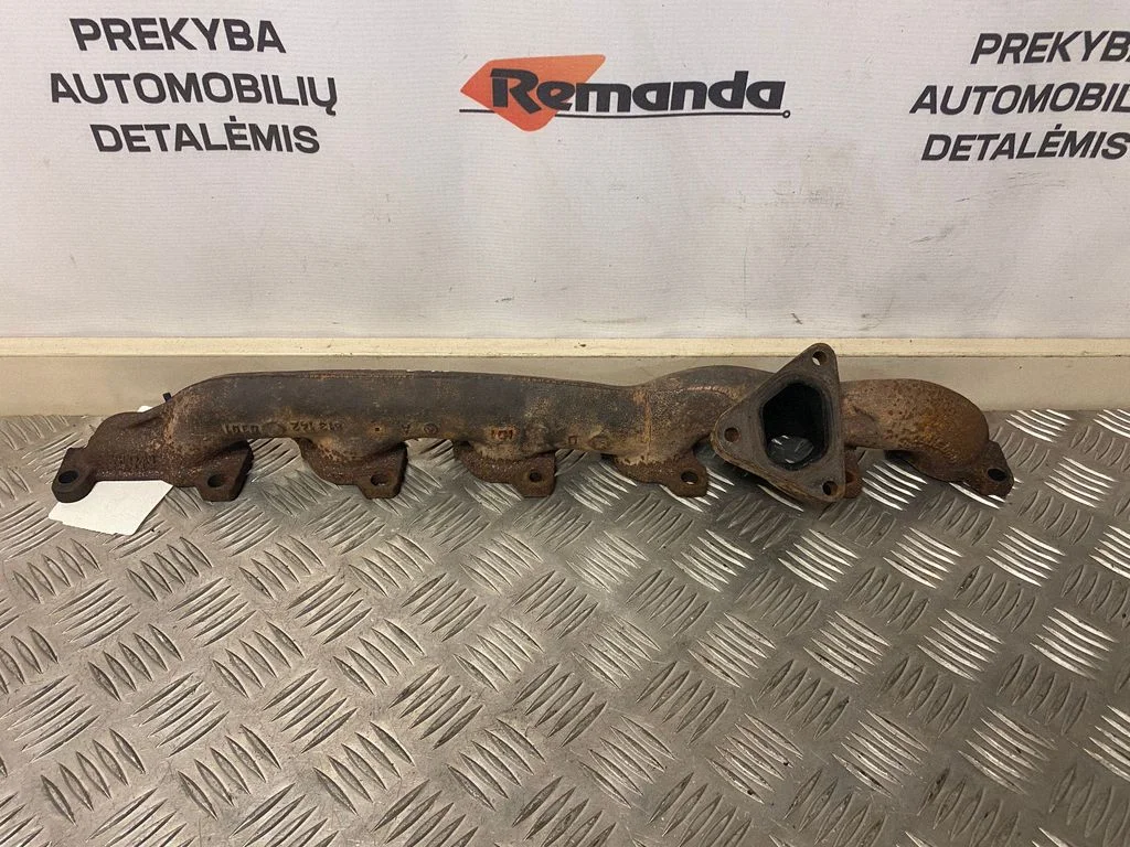 Exhaust manifold A6131420301