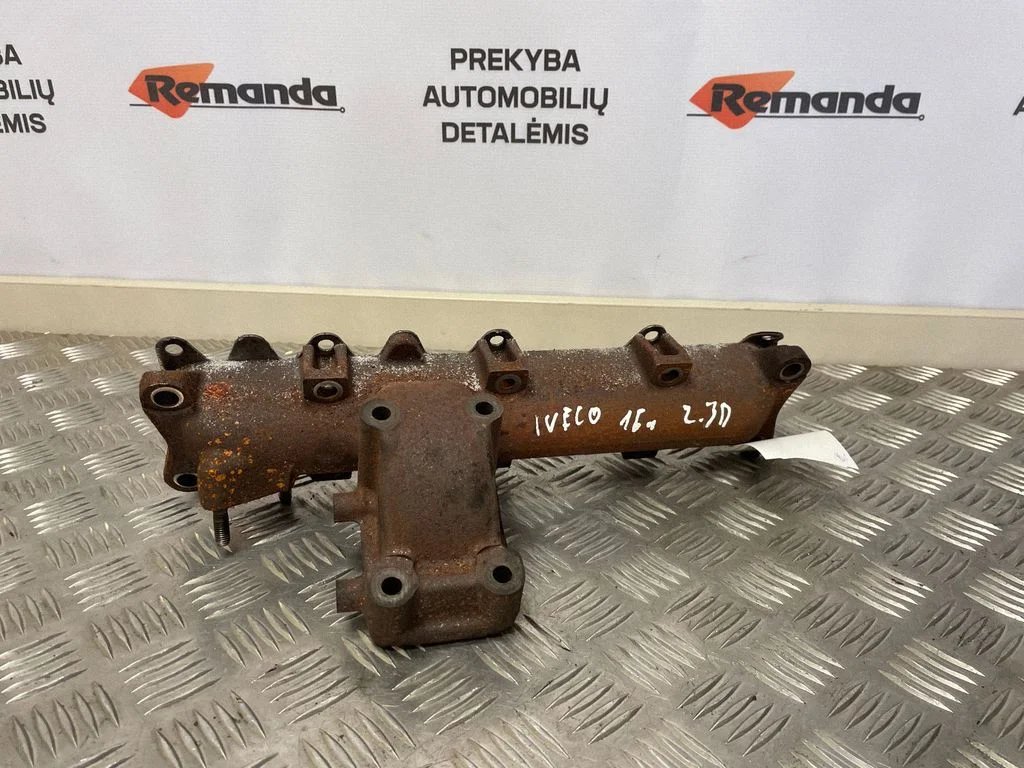 Exhaust manifold
