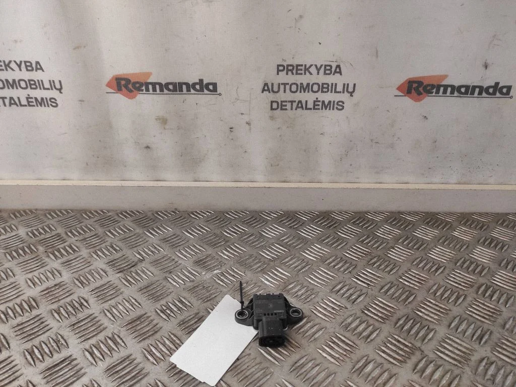ESP (stabilitātes sistēmas) sensors (paātrinājuma sensors) – Toyota Avensis T270 (2015-2018)