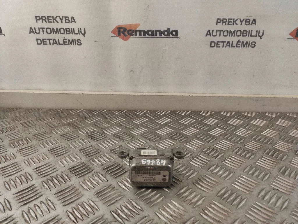 ESP (stabilitātes sistēmas) sensors (paātrinājuma sensors) 1K0907655B