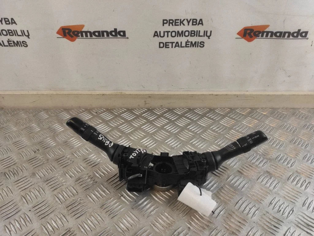 Indicator stalk – Toyota Prius (XW20) (2003-2009)
