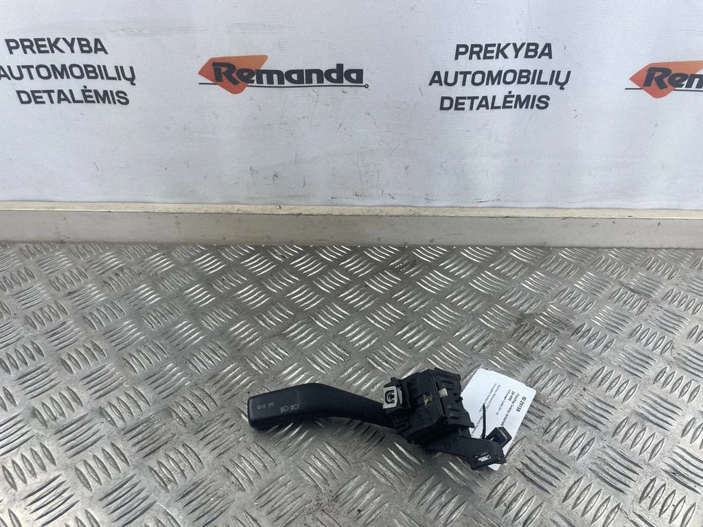 Pagriezienu/gaismu svira 1K0953513