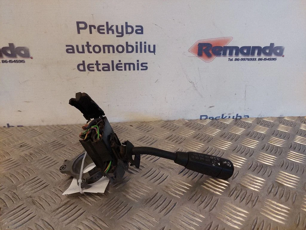 Posūkių/ šviesų rankenėlė