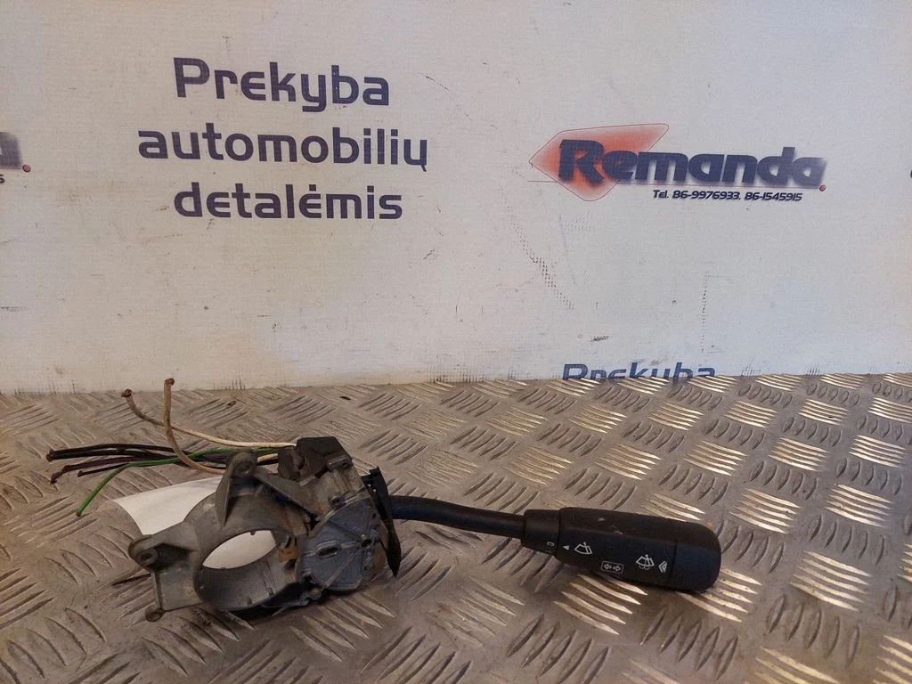 Posūkių/ šviesų rankenėlė
