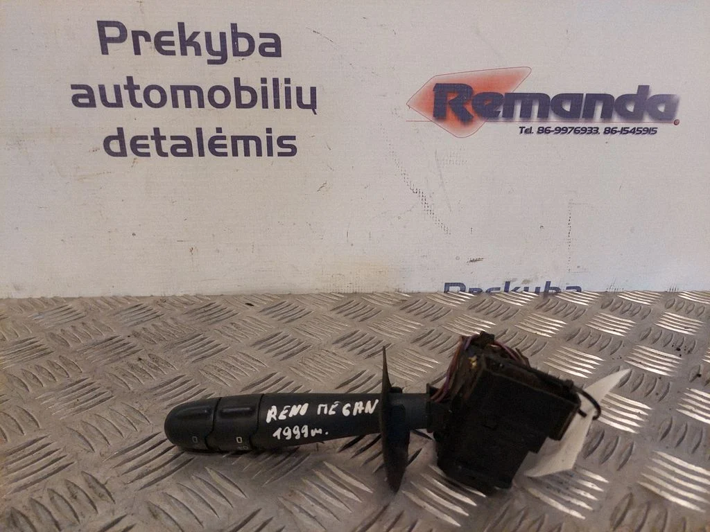 Posūkių/ šviesų rankenėlė