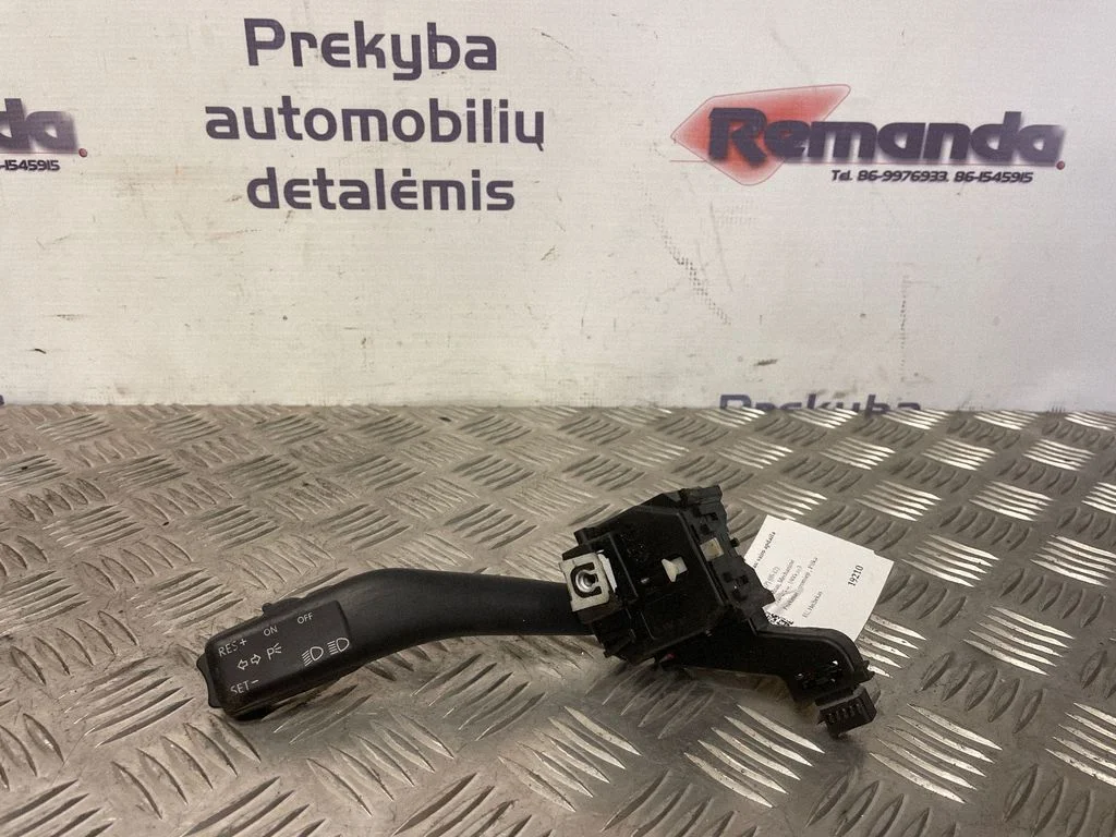 Pagriezienu/gaismu svira