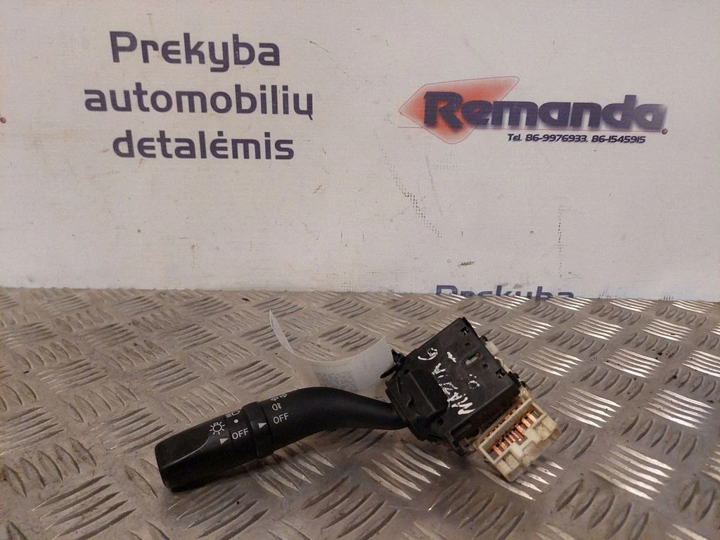 Manetka kierunkowskazów/świateł 17A089D
