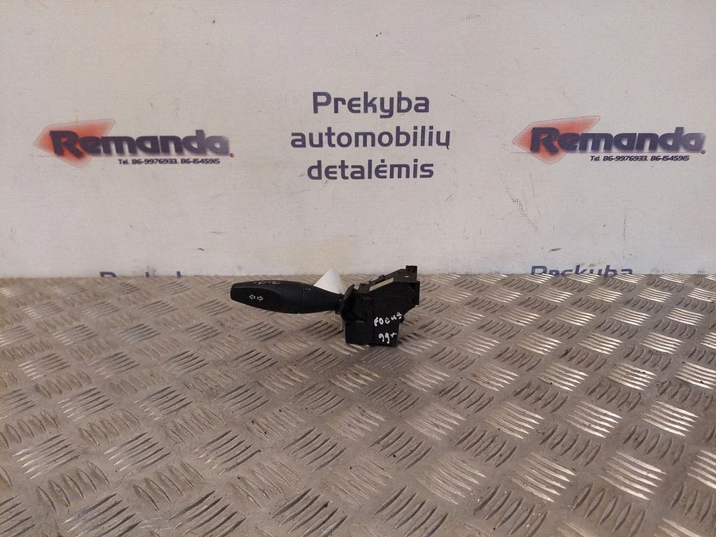 Pagriezienu/gaismu svira PA66GF30