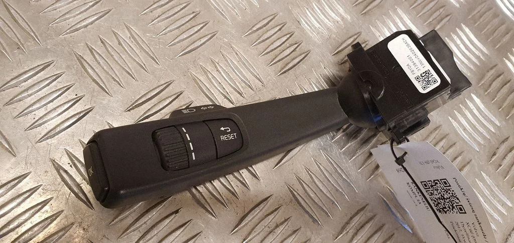 Indicator stalk – Volvo XC60 (2009-2013)