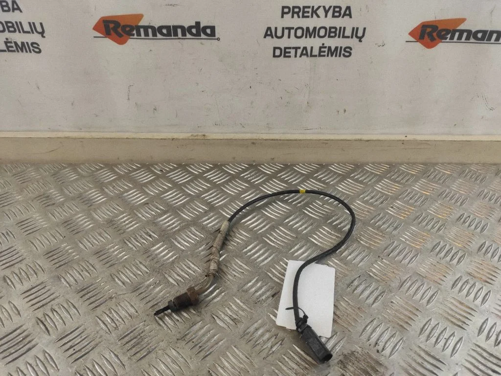 Exhaust gas temperature sensor 1J0973002