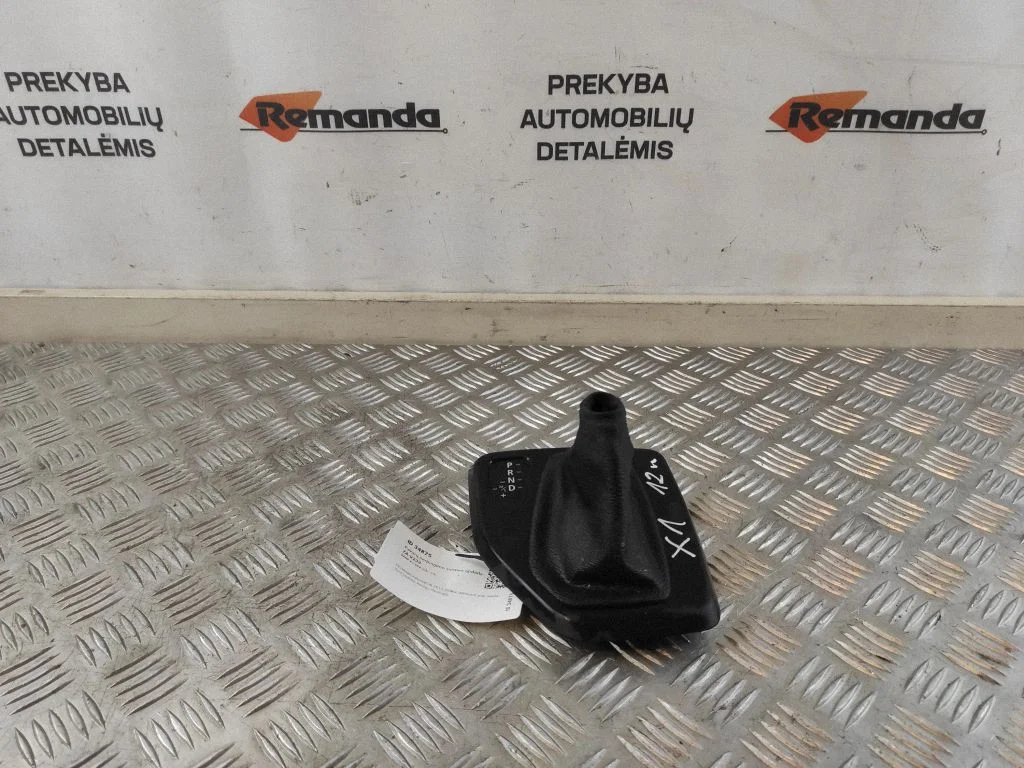 Pārnesumu pārslēga sviras apdare (āda, poga) 6932887
