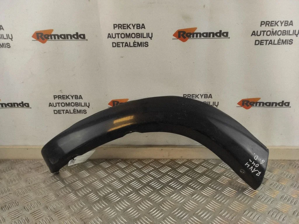 Fender trim (molding) – rear right