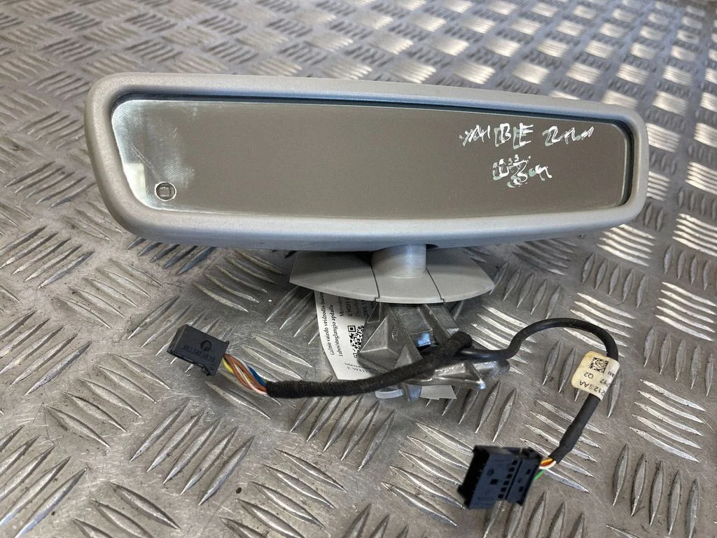 Rear view mirror (interior) 2118110107