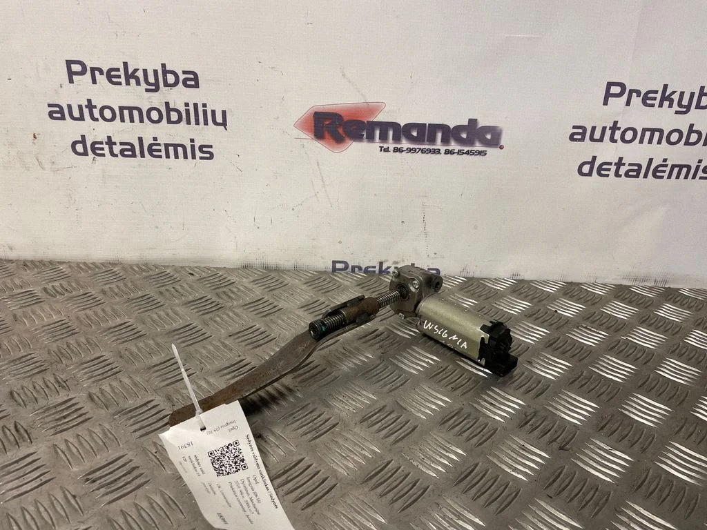 Sėdynės valdymo varikliukas