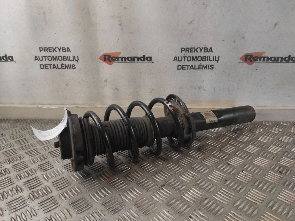 Eesmine amortisaator koos vedruga – Audi A3 S3 8P (2003-2012)
