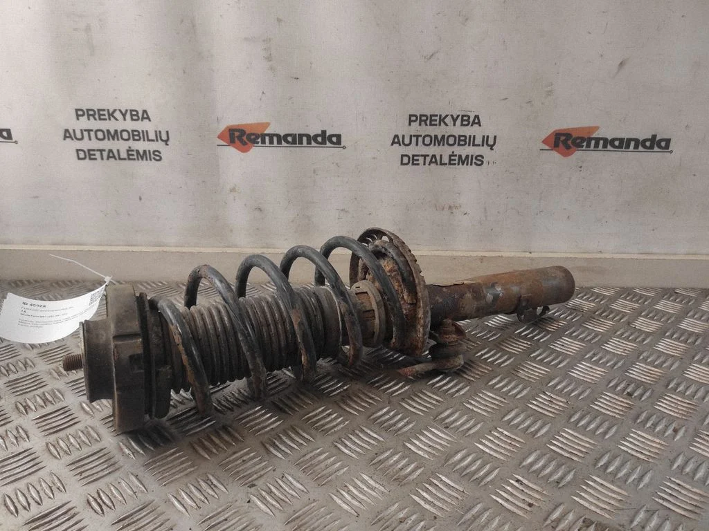Priekšējais amortizators ar atsperi 6Q0413031AJ