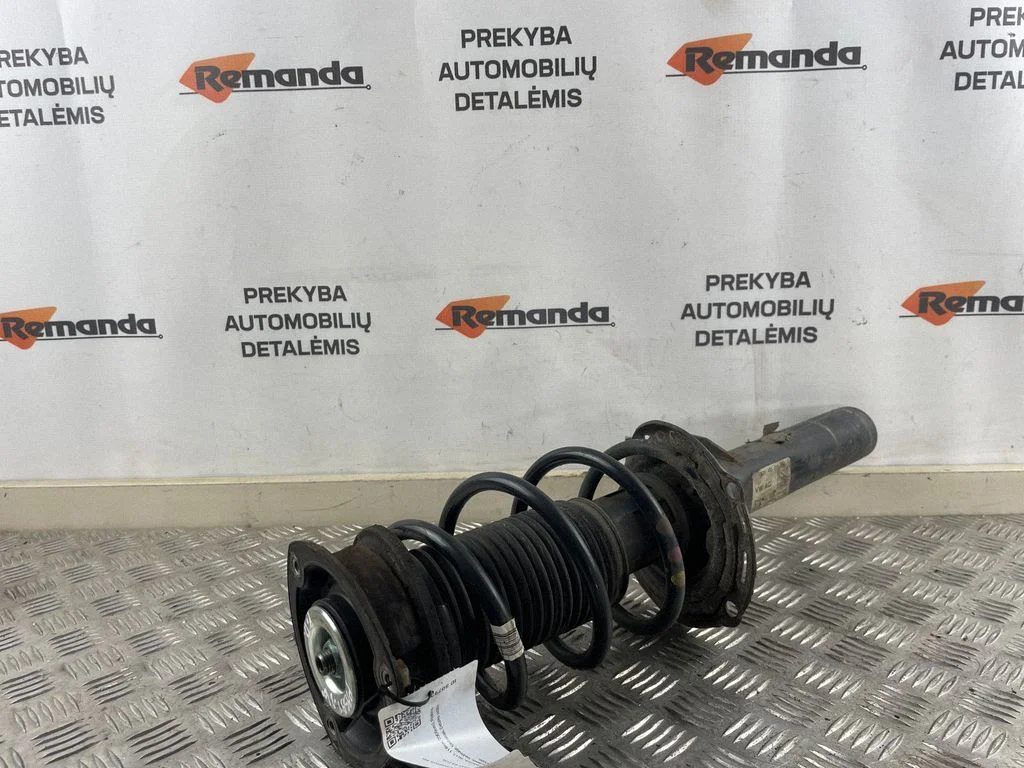 Priekšējais amortizators ar atsperi 3Q0413031BN