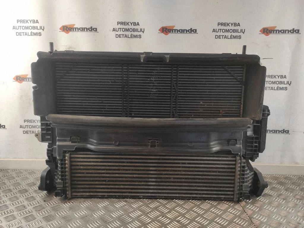 Radiator set 31657302