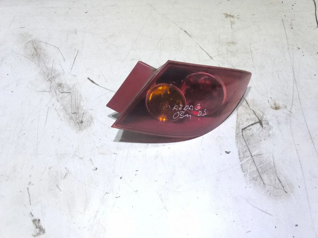 Rear/tail lights – Mazda 3 I (2003-2006), rear right